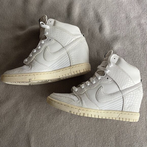 Wmns Nike Dunk Sky High White Croc Print - Size 7.5 - Pre-Owned - Picture 1 of 8